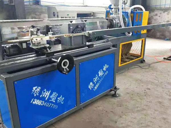 內鑲貼片式滴灌帶(dài)生產(chǎn)線