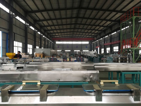 贴片式滴灌（guàn）带生产线