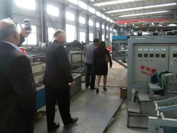 伊朗客戶來公（gōng）司考（kǎo）察